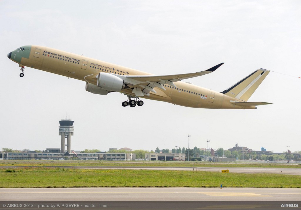 Azul realiza voo inaugural do A350, maior avião da companhia
