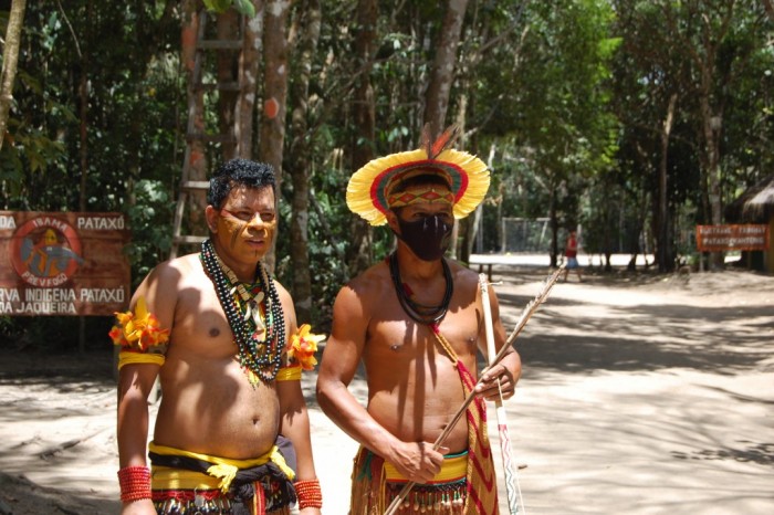 Site Taquiprati - Pataxó: quando fogo e palavras se cruzam