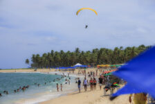 Brasil indica recorde de praias e marinas para certificação da Bandeira Azul na temporada 2024/2025