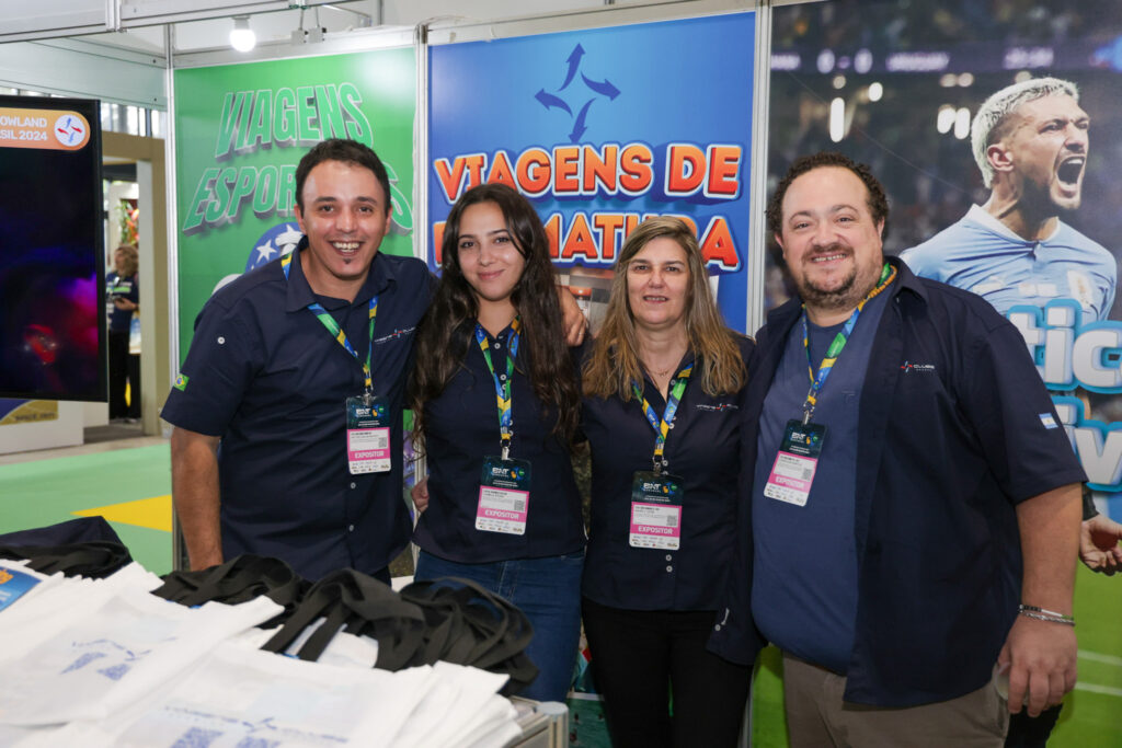 Héctor Carlos, Camila Rossi, Mancy León e Christian Gentile, da Viagens Clube