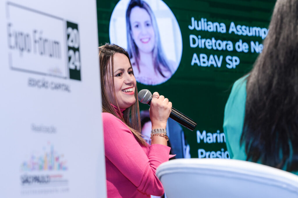 Juliana Assumpcao diretora de Negocios da Abav SP Aviesp Expo Fórum Visite São Paulo: líderes de Braztoa e Abav-SP | Aviesp destacam a força feminina