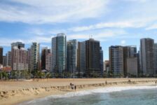 Fortaleza é a cidade do Nordeste mais procurada para as férias de julho