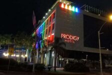 Grupo Wish ilumina hotéis no Rio de Janeiro com as cores do arco-íris Mês do Orgulho LGBT+
