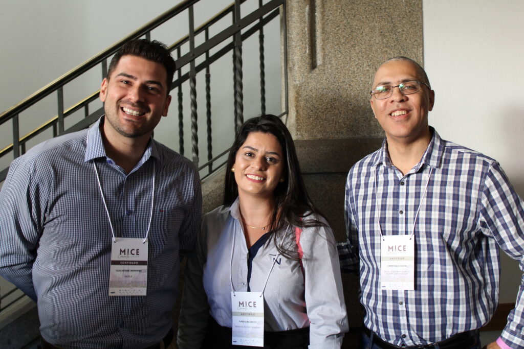 Guilherme Marinho, da Nestlé, Karoline Brito, do Novotel e Cristiano Costa, da Jequitimar Guarujá