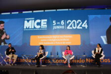 Painel sobre Inteligência Artificial na EBS 2024 é mediado por Décio Sampaio, Karla Fidelis, Carolina Ganança e Cárol Méllo (Divulgação/ Manuela Miniguini)
