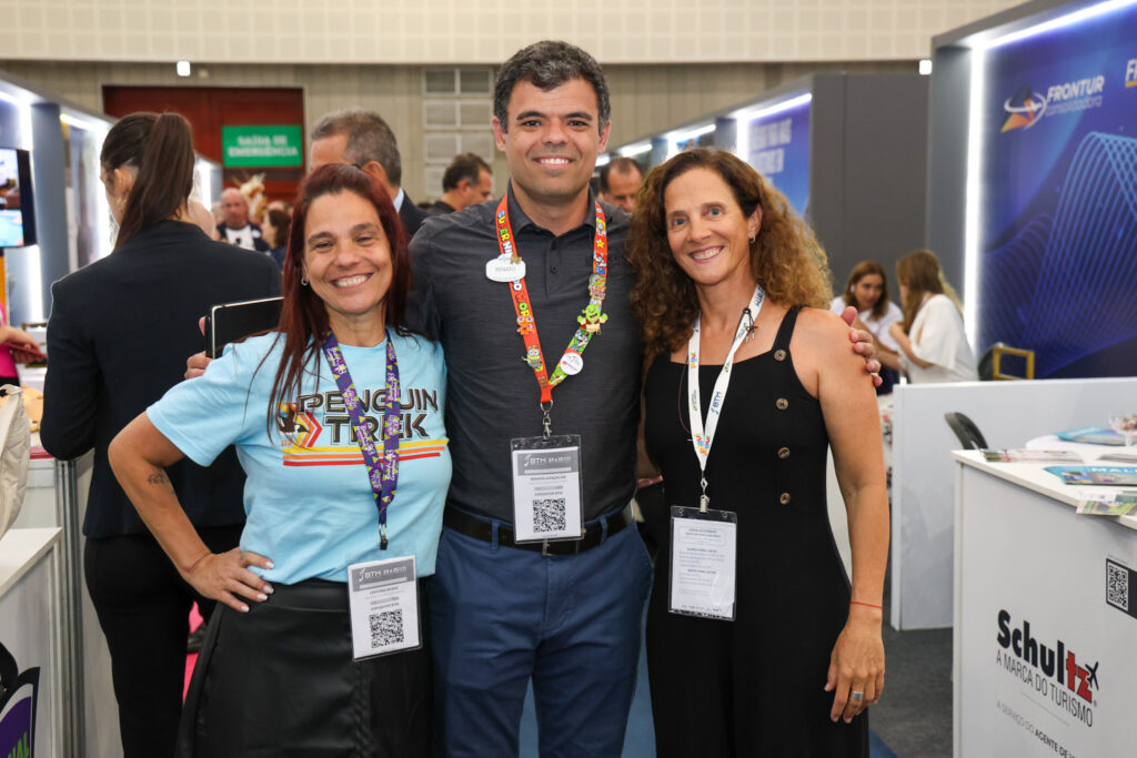 Cristina Muniz, do SeaWorld, Renato Gonçalves, da Universal, e Jane Terra, do Orlando Magic