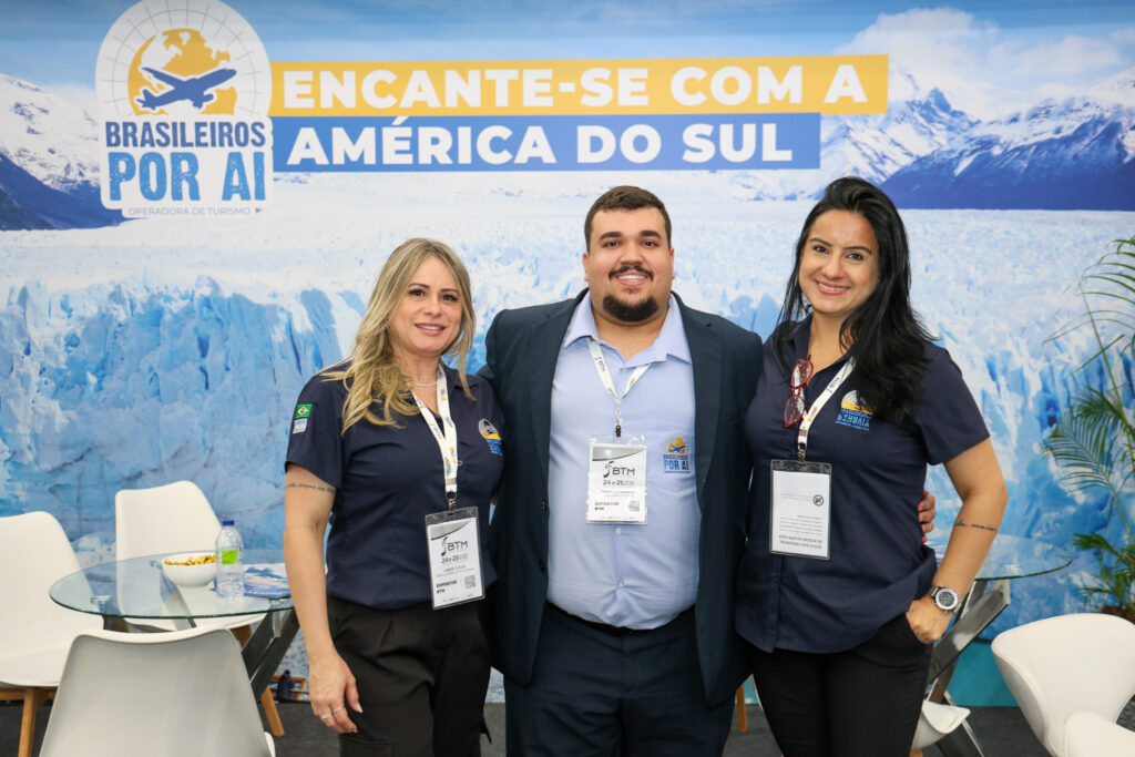 Simone Souza, Fernando Barros e Jacqueline Rosa, da Brasileiros em Ushuaia