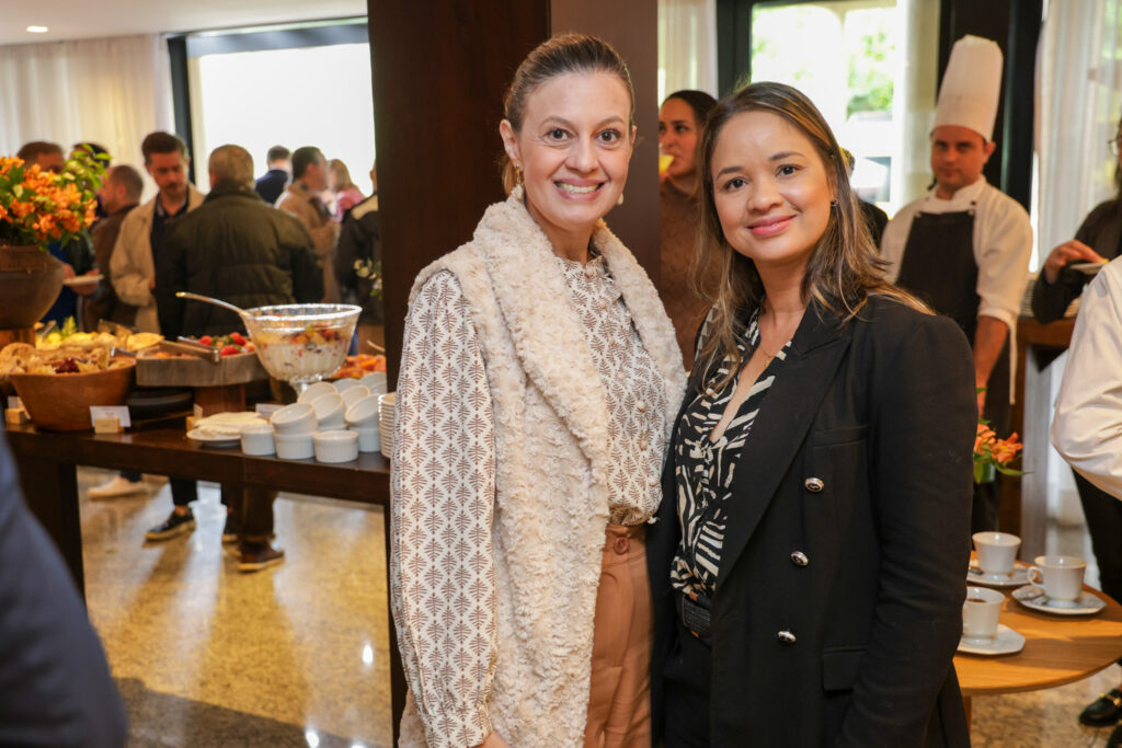 Irene Simões e Gisele Veloso, da Montreal Viagens