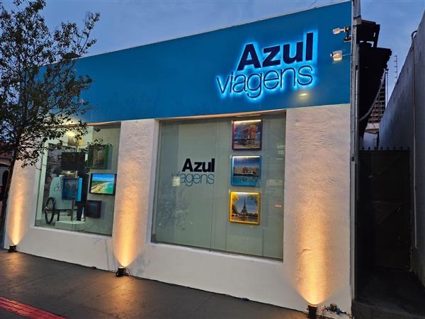 Azul Viagens inaugura mais cinco lojas e fortalece presença em estados estratégicos