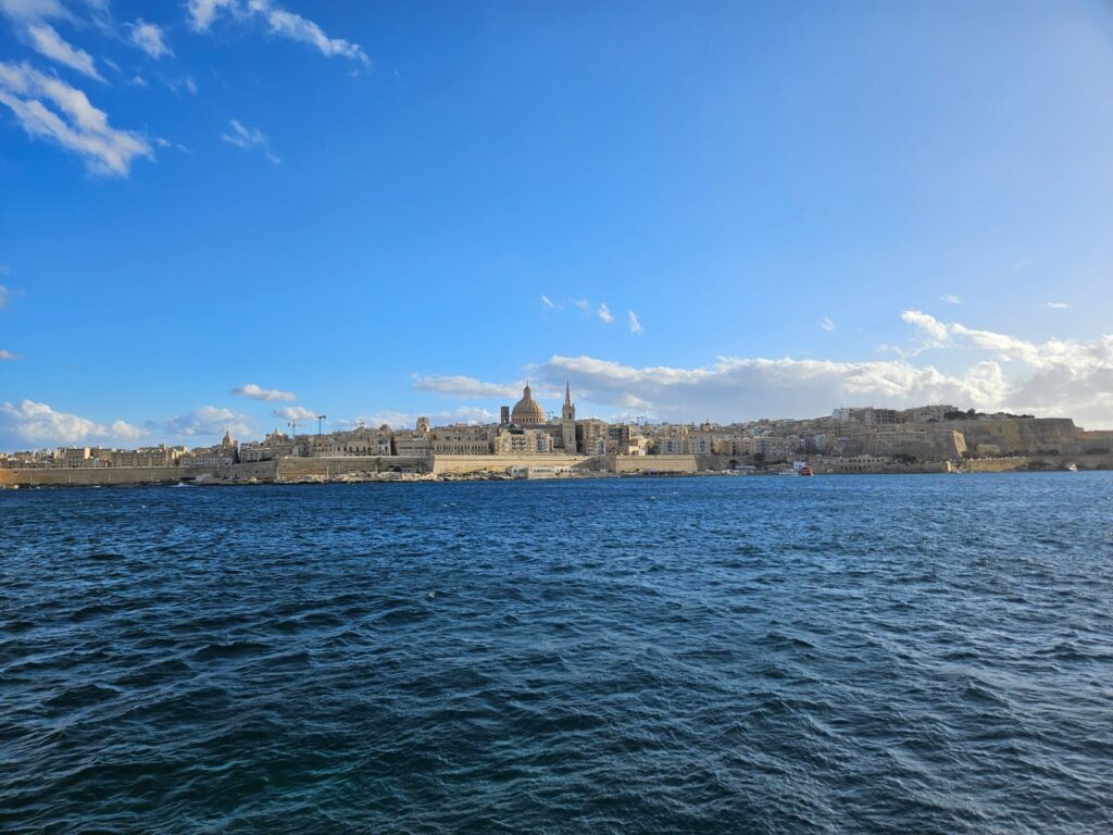 Vista de outro ângulo do Hotel Barceló Fortina Malta, em Sliema