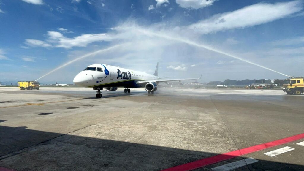 20.12.24 homenagem azul controladores acervo azul 6 Azul completa 14 anos de operações no RIOgaleão com mais de 8 milhões de clientes transportados