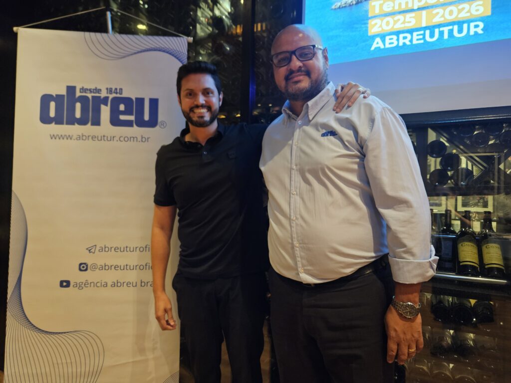 Alan Eloi, da Teatur, e Denis Espinoza, da Abreu