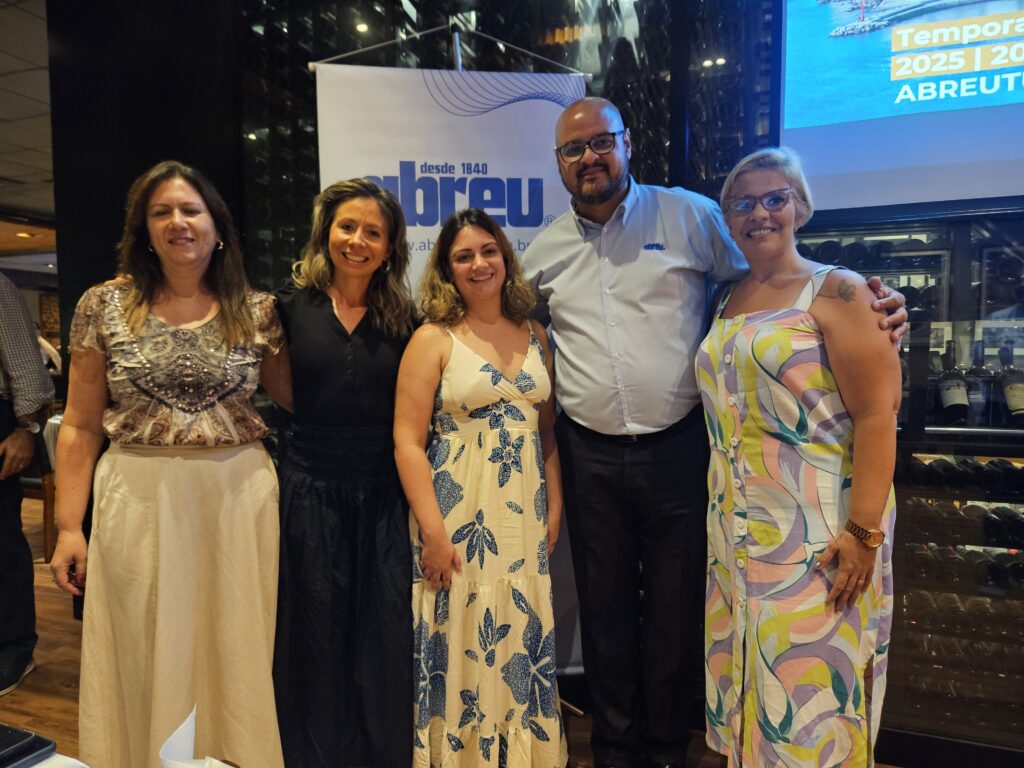 Daniele Brot, da Trânsito Livre Turismo, Carla Prado, da Carla Prado Viagens, Juliana Reis, da APMP, Flávia Teodoro, da Travel F, e Denis Espinoza, da Abreu