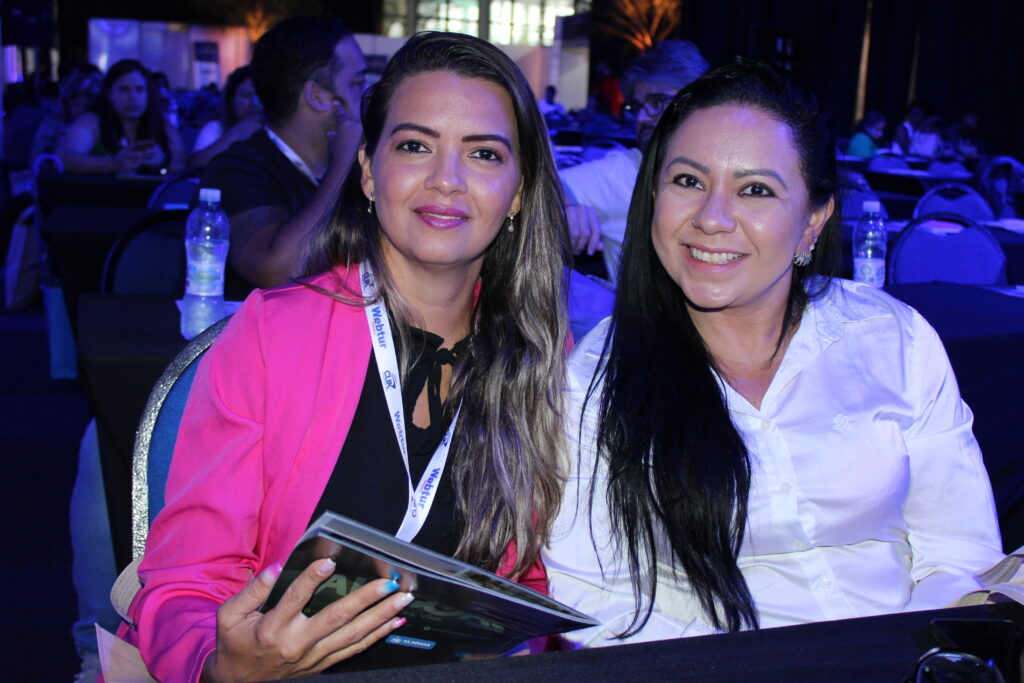 Daniela Paula, da Bora Ali Viagens e Turismo, e Michelle Seabra, da Mihorizontes