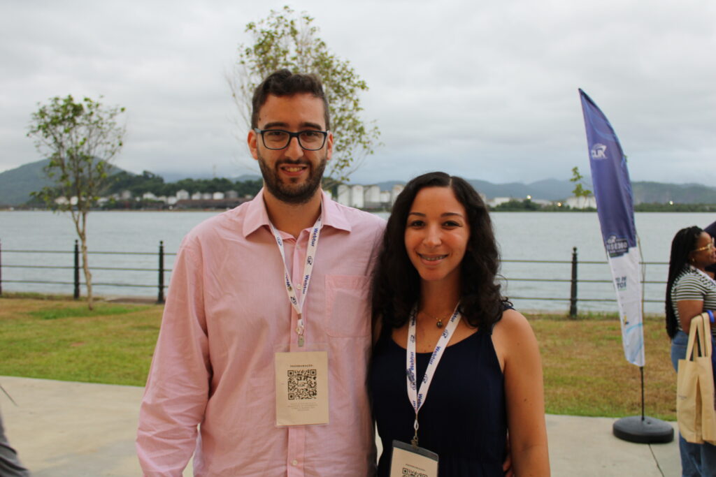 Daniel Capella, da Promotur, e Natalia Mendonça, do Portal World Cruises